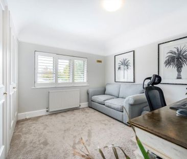 4 bedroom semi-detached house to rent - Photo 4