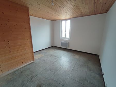 Location Appartement 2 pièces 48m² ST GILLES 30800 - Photo 3