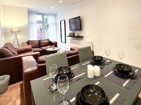 4 bedroom semi-detached house to rent - Photo 3