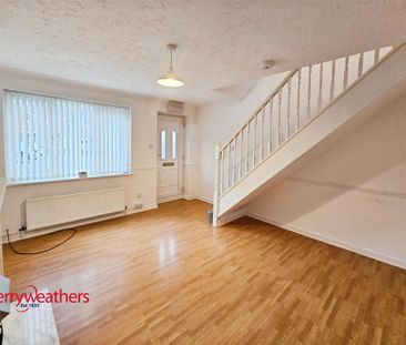 2 bedroom terraced house to rent - Photo 3