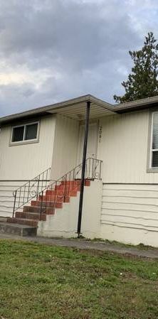 $2400 / 3br - 1200ft2, new renovation house- For rent in Coquitlam - Photo 1