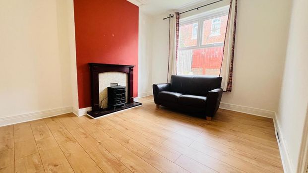 2 bedroom terraced house to rent - Photo 1