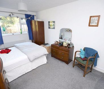 3 bedroom bungalow to rent - Photo 3