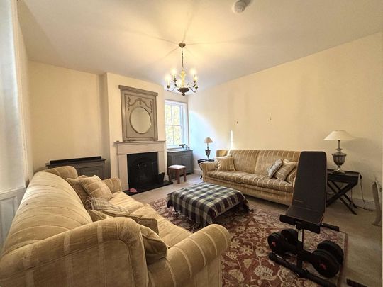 4 Bedroom Detached Farmhouse with outbuildings and stabling - Photo 1