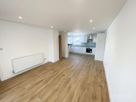 2 bedroom link detached house to rent - Photo 3