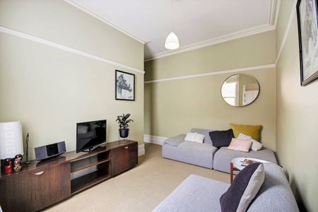 Furnished - Two Bedroom Apartment - CBD & Waterfront Precinct - Photo 4