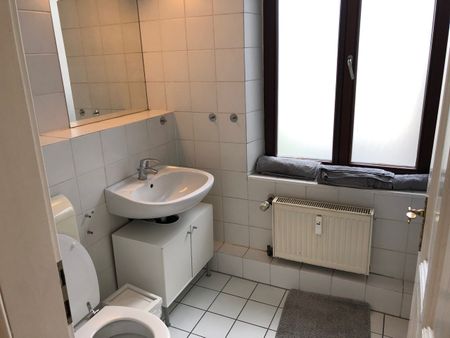 City and Style: Altbau-Apartment im Zentrum Kölns - Photo 4