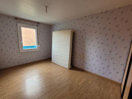 Location Maison 4 pièces 77m² SANTES 59211 - Photo 2