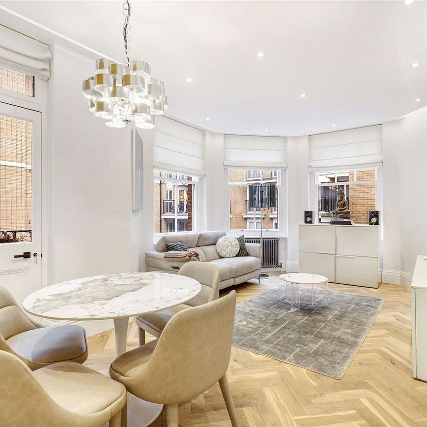 Exceptionally refurbished 2 bedroom apartment in central Westminster. Fully equipped and beautifully furnished. - Photo 1