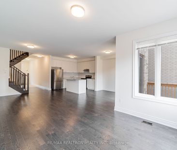 Detached Home For Lease | N8115590 - Photo 4