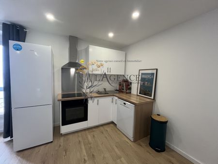 GRAND STUDIO MEUBLE CENTRE-VILLE- VUE MER - Photo 3