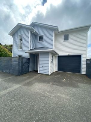 41 Philip Street, Johnsonville - Photo 1