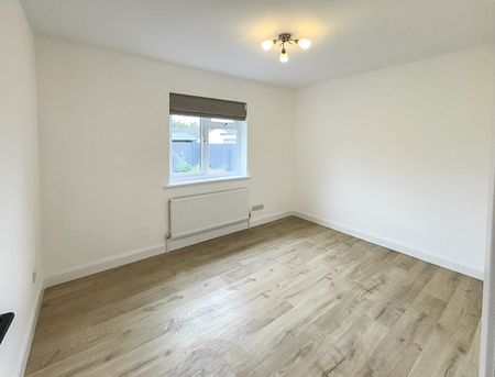 Guelphs Lane, CM6, Dunmow - Photo 4