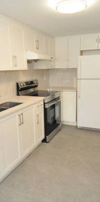 For Rent: 2 Bedroom near Skytrain **** - Photo 1