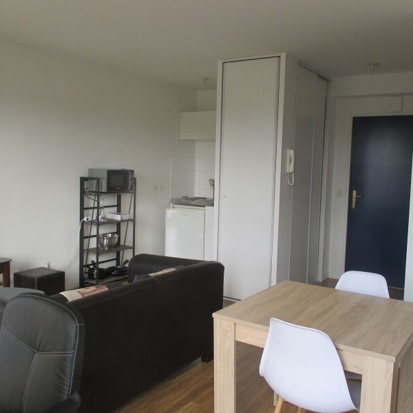 Location Appartement 1 Pièce 30 m² - Meublé - Photo 1