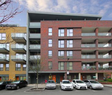 1 bedroom in a flat share to rent - Photo 1