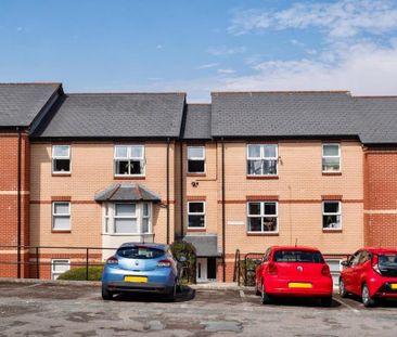 2 bedroom flat to rent - Photo 2