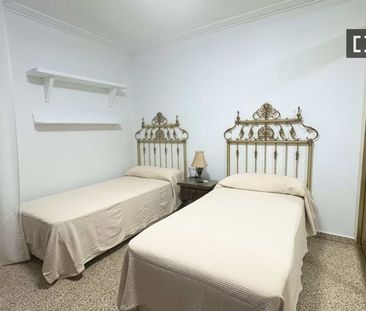 3 bedroom luxury Flat for rent in Seville, Spain - Photo 1