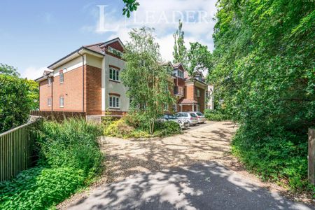 1 bedroom apartment to rent Oakleigh Place, 55 Winchester Road, Eastleigh, SO53 - Photo 2