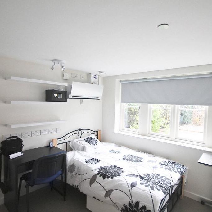 Studio to rent - Photo 1