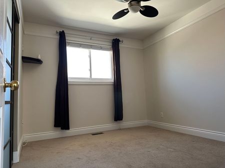 For Lease - 28 Collins Crescent Unit# Upper, Aurora, Ontario - Photo 4