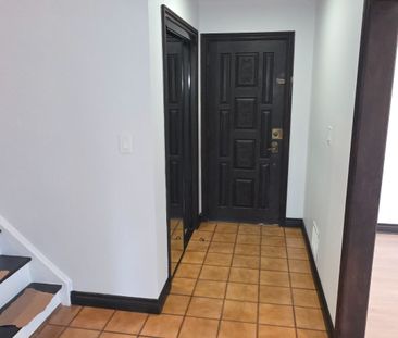 For Lease - 26 Murchison Crescent, Toronto, Ontario - Photo 3