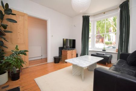 3 bedroom semi-detached house to rent - Photo 5