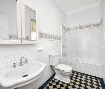 Stunning Updated Home in Prime Location - Photo 4