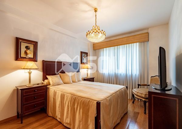 Apartamento T4 em Porto