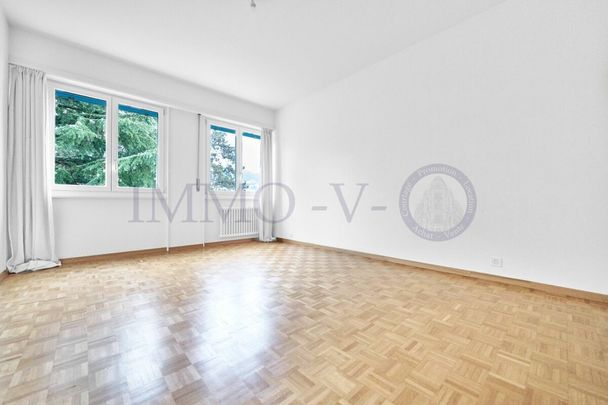 PULLY PLAGE – SPACIOUS AND BRIGHT WITH BALCONY-TERRACE AND LAKE VIEW - Photo 1