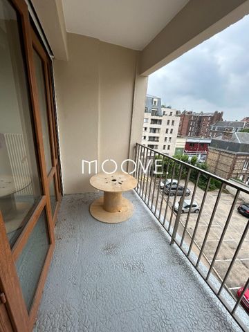 APPARTEMENT T4 - COUR CLEMENCEAU - Photo 4