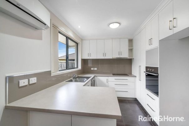 Private Townhouse, Brilliant Location! - Photo 1
