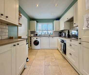 3 bedroom terraced house to rent - Photo 3