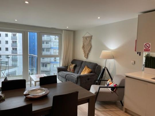 2 bedroom flat to rent - Photo 1