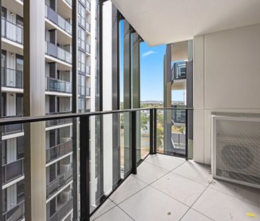 Affordable apartment in central Gungahlin! - Photo 2