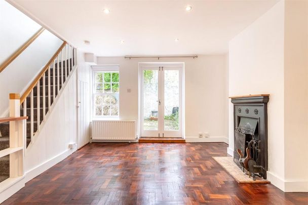 3 bedroom terraced house to rent - Photo 1