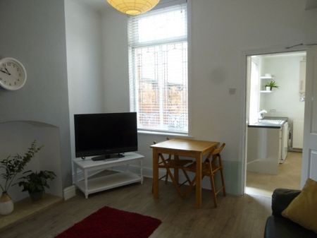 St Marks Road, PRESTON PR1 8TL - Photo 2