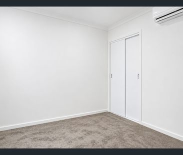 Your Perfect 1-Bedroom Retreat in Craigieburn! - Photo 4