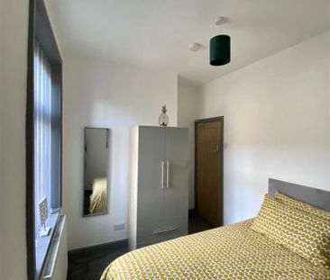 1 bed house share to rent in Woodbine Road, Burnley, BB12 - Photo 1