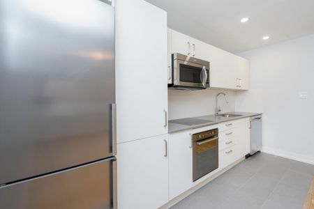 110 Oriole Parkway - Photo 4