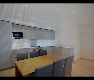 3 Bed Flat, Pinnacle Apartments, CR0 - Photo 5