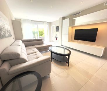 Luxury Townhouse for rent in Nueva Andalucia, Andalusia - Photo 2