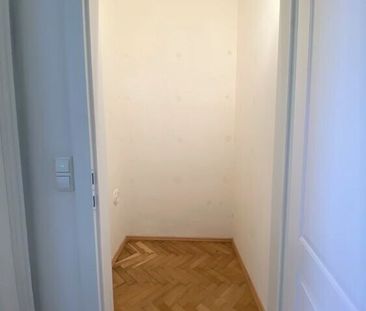 PROVISIONSFREI – Schöne WG-geeignete 4-Zimmer-Altbauwohnung mit sep... - Photo 5