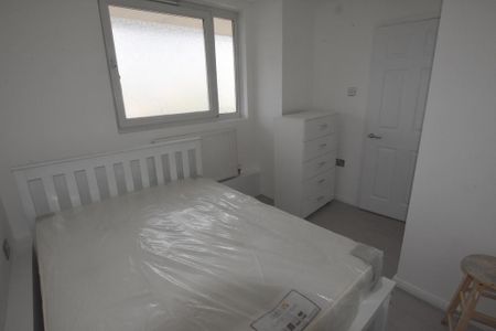 5 bedroom maisonette to rent - Photo 4