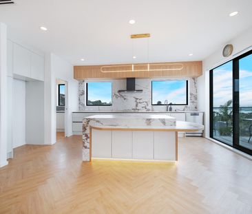 Designer 5 Bedroom Home Hillsborough - Photo 5