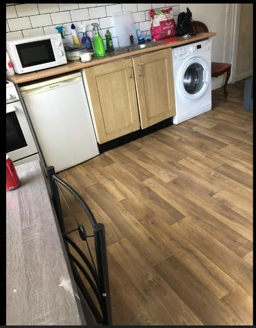 Room in a Shared Flat, Burley Lodge Rd, LS6 - Photo 5