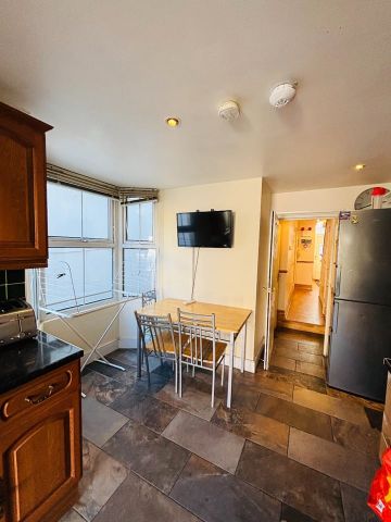 Room in a Shared House, Natal Road, SW16 - Photo 4