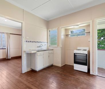 Large Dining Area - Photo 3