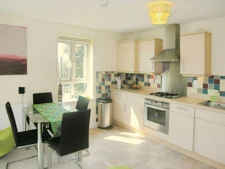 2 bedroom flat to rent - Photo 5