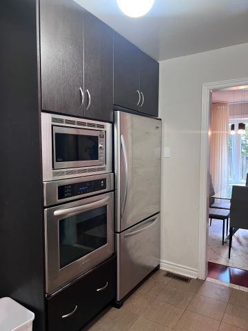 For Lease - 4358 Bacchus Crescent, Mississauga, Ontario - Photo 2